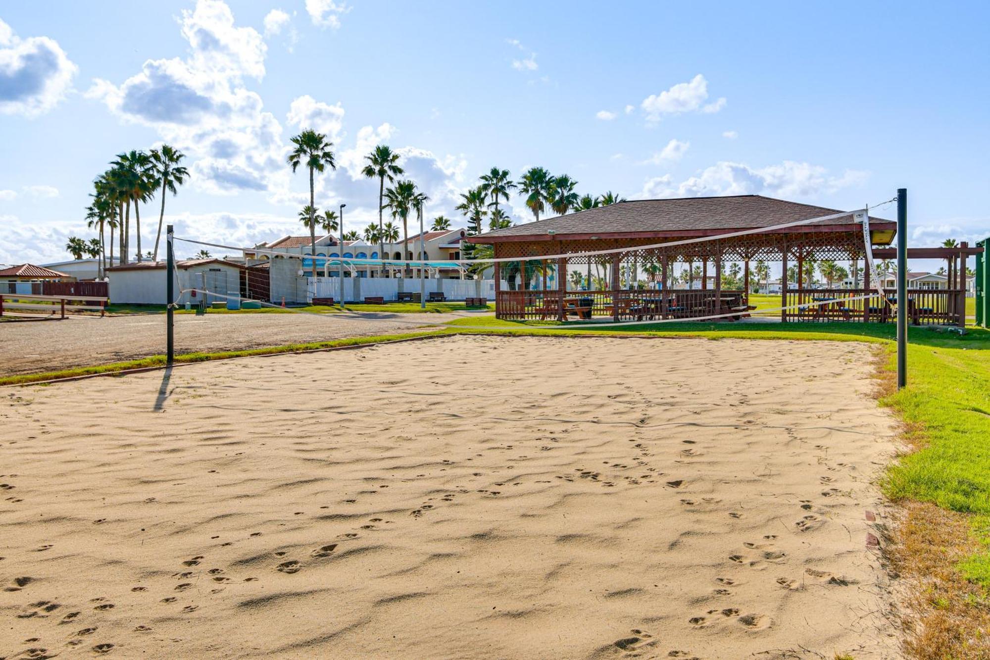 Cozy Waterfront Port Isabel Cottage With Deck! Exterior foto